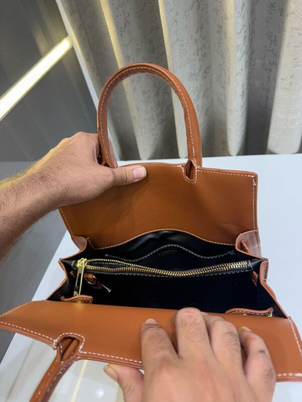 BURBERRYY PREMIUM PRINT TOTE BAG - Image 3
