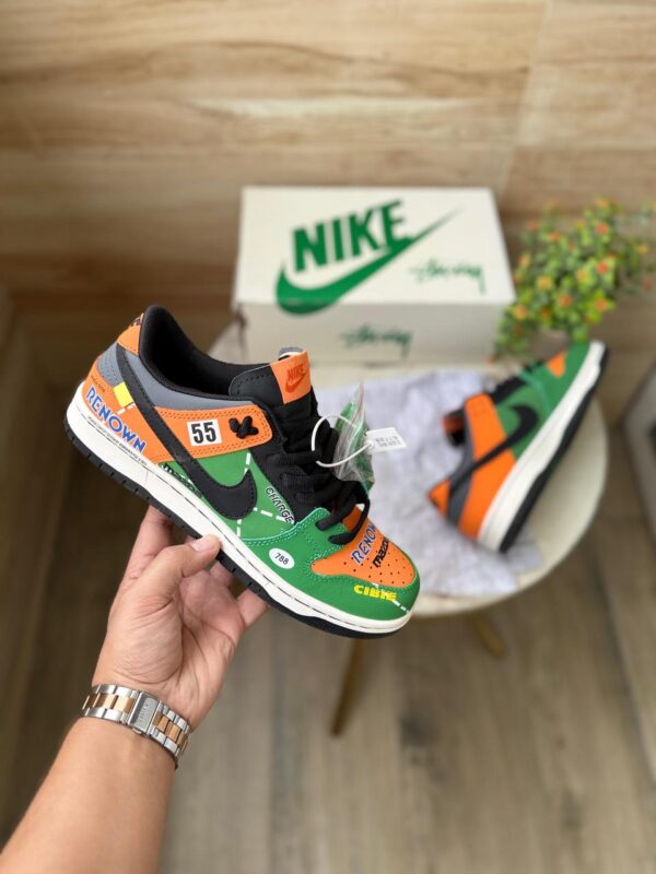 Nikee Sb dunk RENOWN MAZDA - Image 2