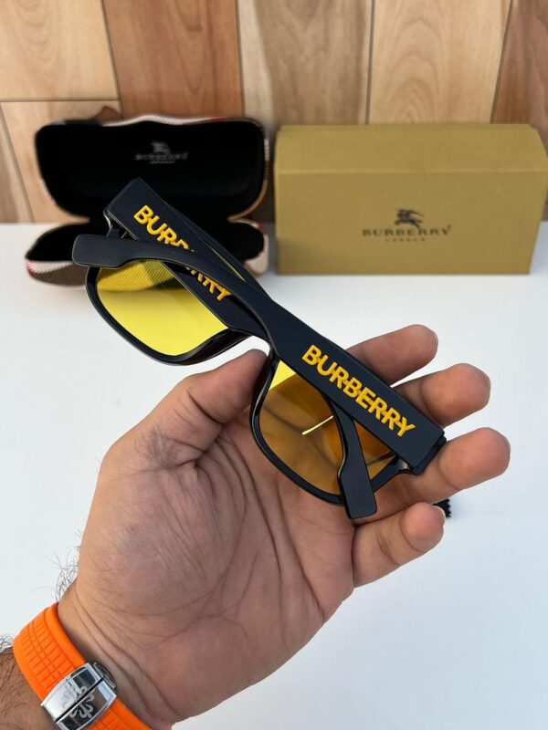 BURBERRYY SUNGLASSESS - Image 6