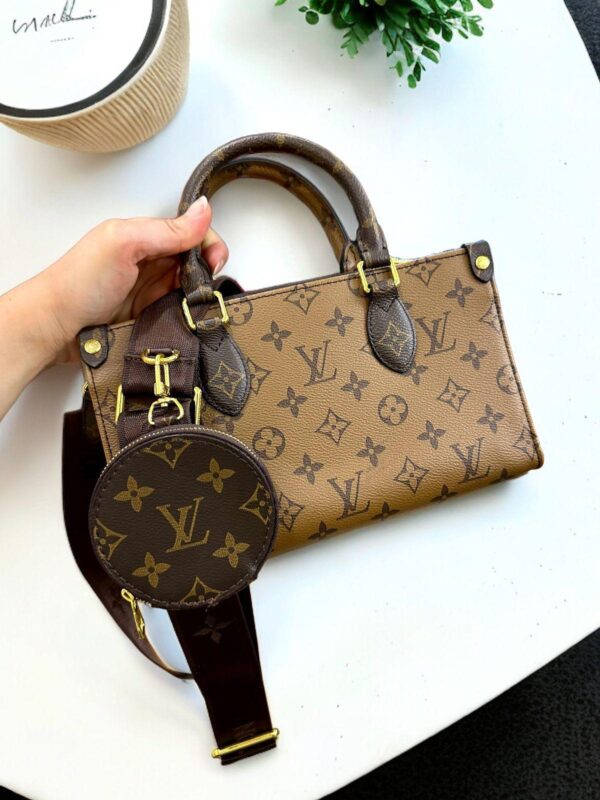 LOUISS VUITTONN ON THE GO EAST WEST BAG