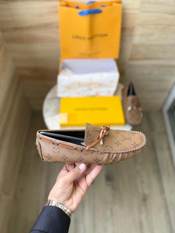 LOUISS VUITTONN MOCCASINS - Image 6