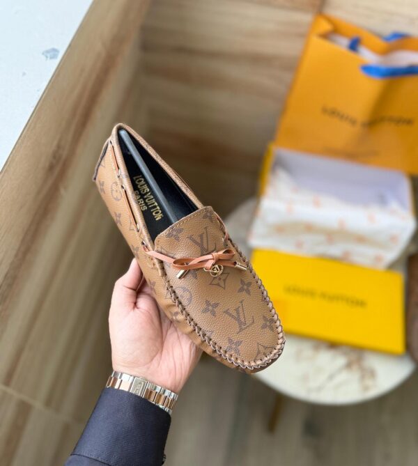 LOUISS VUITTONN MOCCASINS - Image 5