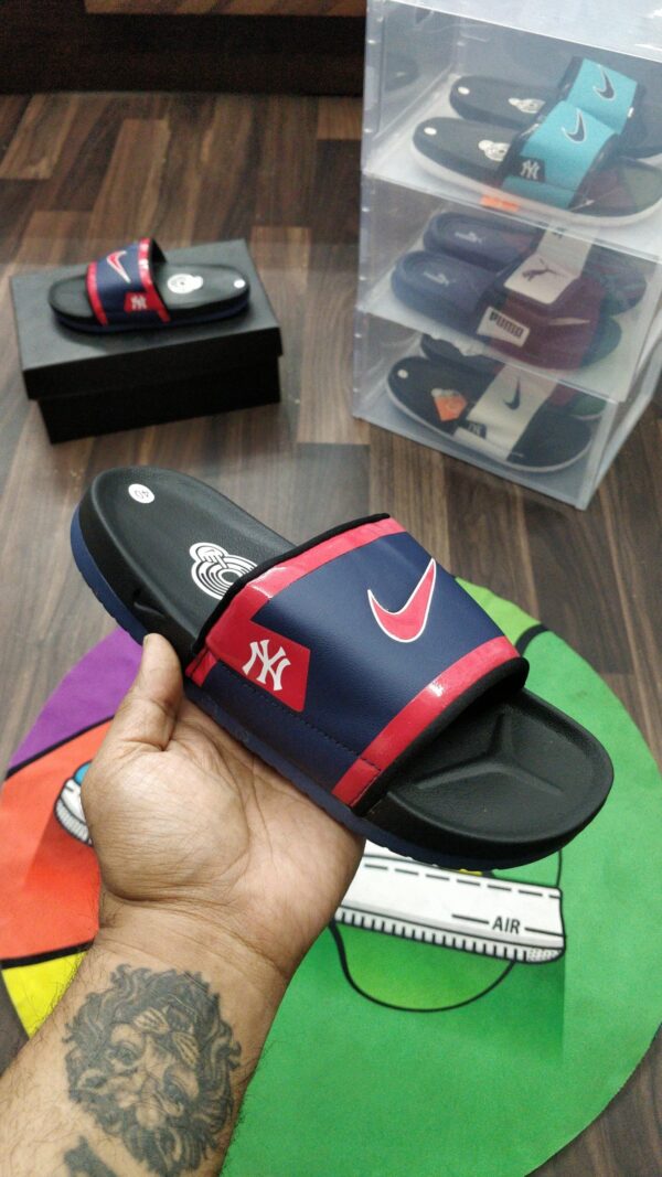 NIKEE SLIDES - Image 3