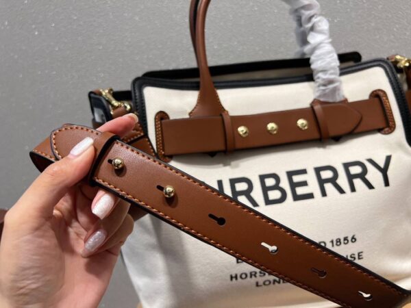 BURBERRY CANVAS FREYA TOTE HANDBAG - Image 3