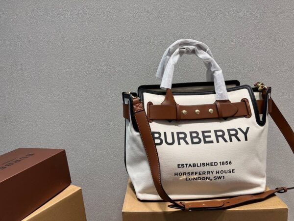 BURBERRY CANVAS FREYA TOTE HANDBAG