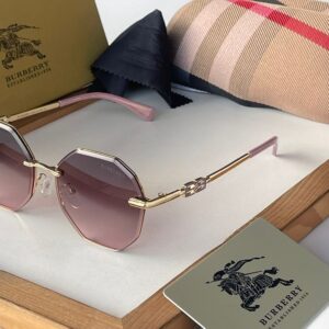 BURBERRYY SUNGLASSES