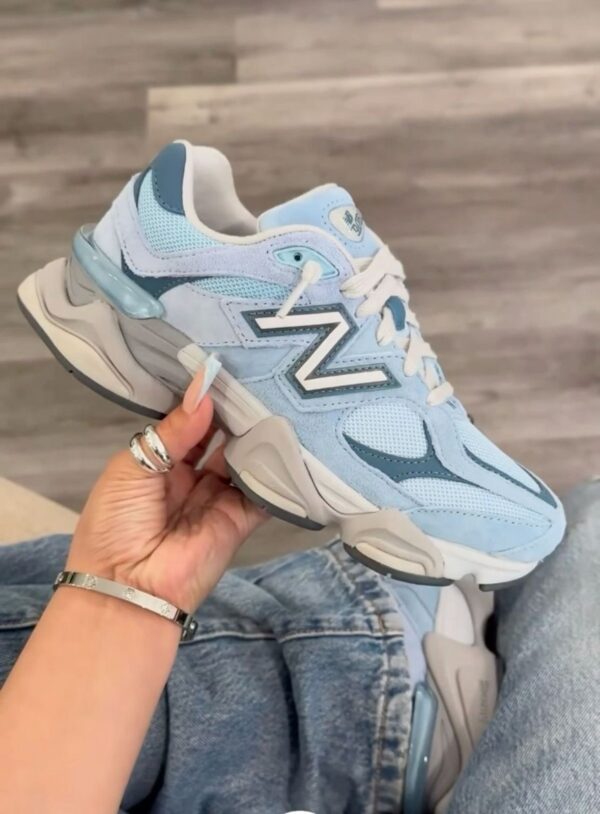 NEW BALANCEE 9060 CHROME BLUE  - Image 2