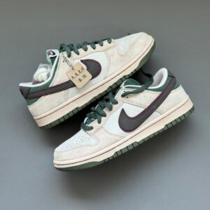 NIKEE SB DUNK OTOMO KASTSUHIRO