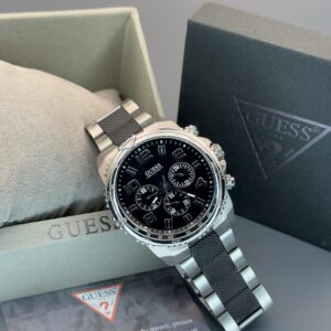 Guess Model-U0