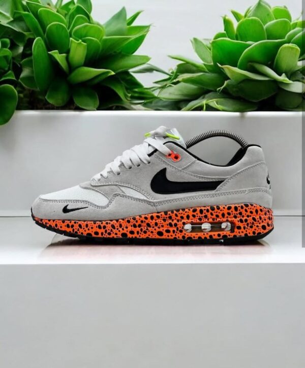 NIKEE AIRMAX 1