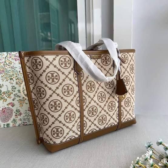 LATEST TORYY BURCH PERRY T MONOGRAM TRIPLE COMPARTMENT TOTE BAG