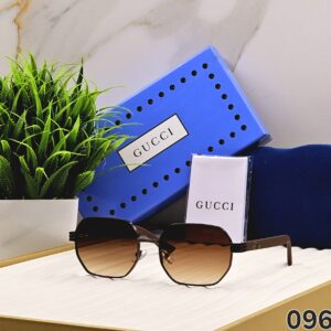 GUCCII SUNGLASSESS UV LENS