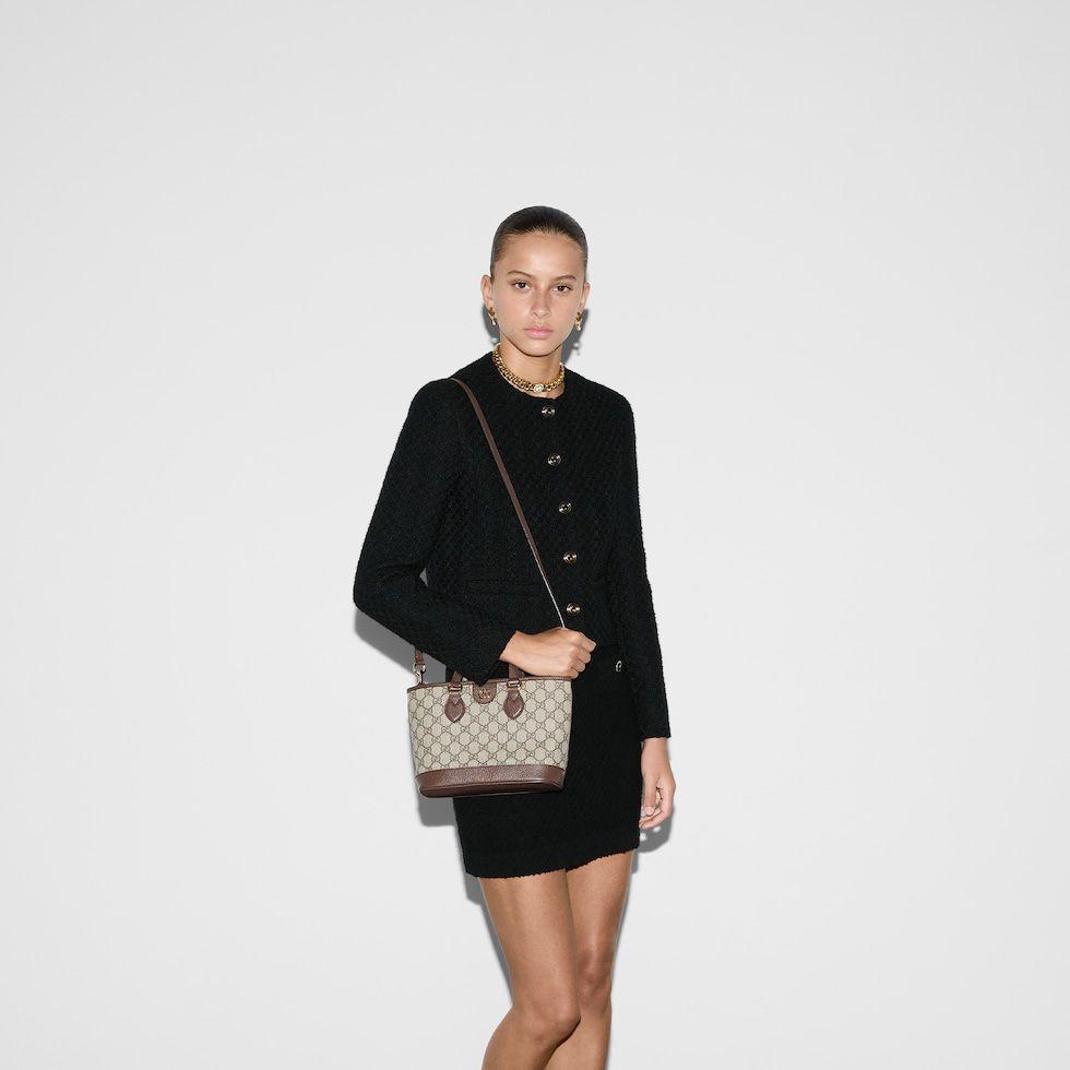 COACHH MOLLIE TOTE IN SIGNATURE CANVAS