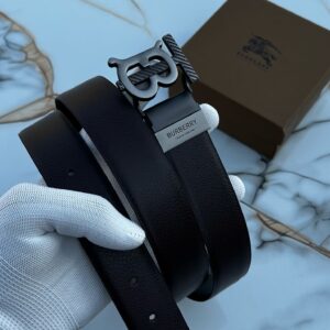 BURBERRYY REVERSIBLE BELT