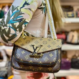 LOUISS VUITTONN PASSY BAG