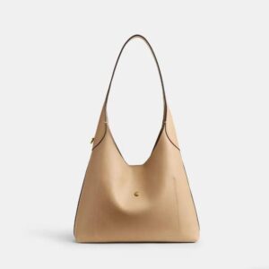 Brooklyn is an elegant, minimalist silhouette