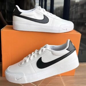 NIKEE COURT SHOT LOW WHITE BLACK