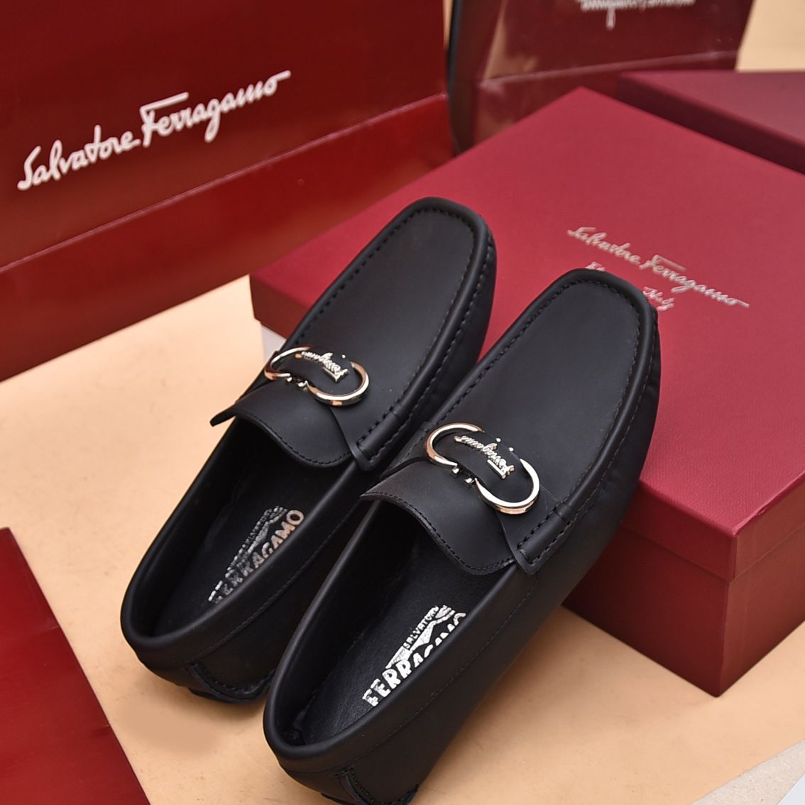 SALVATOREE FERRAGAMOO