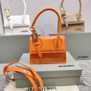 JACQUEMUSS