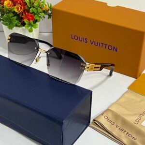 LOUISS VUITTONN SUNGLASSES