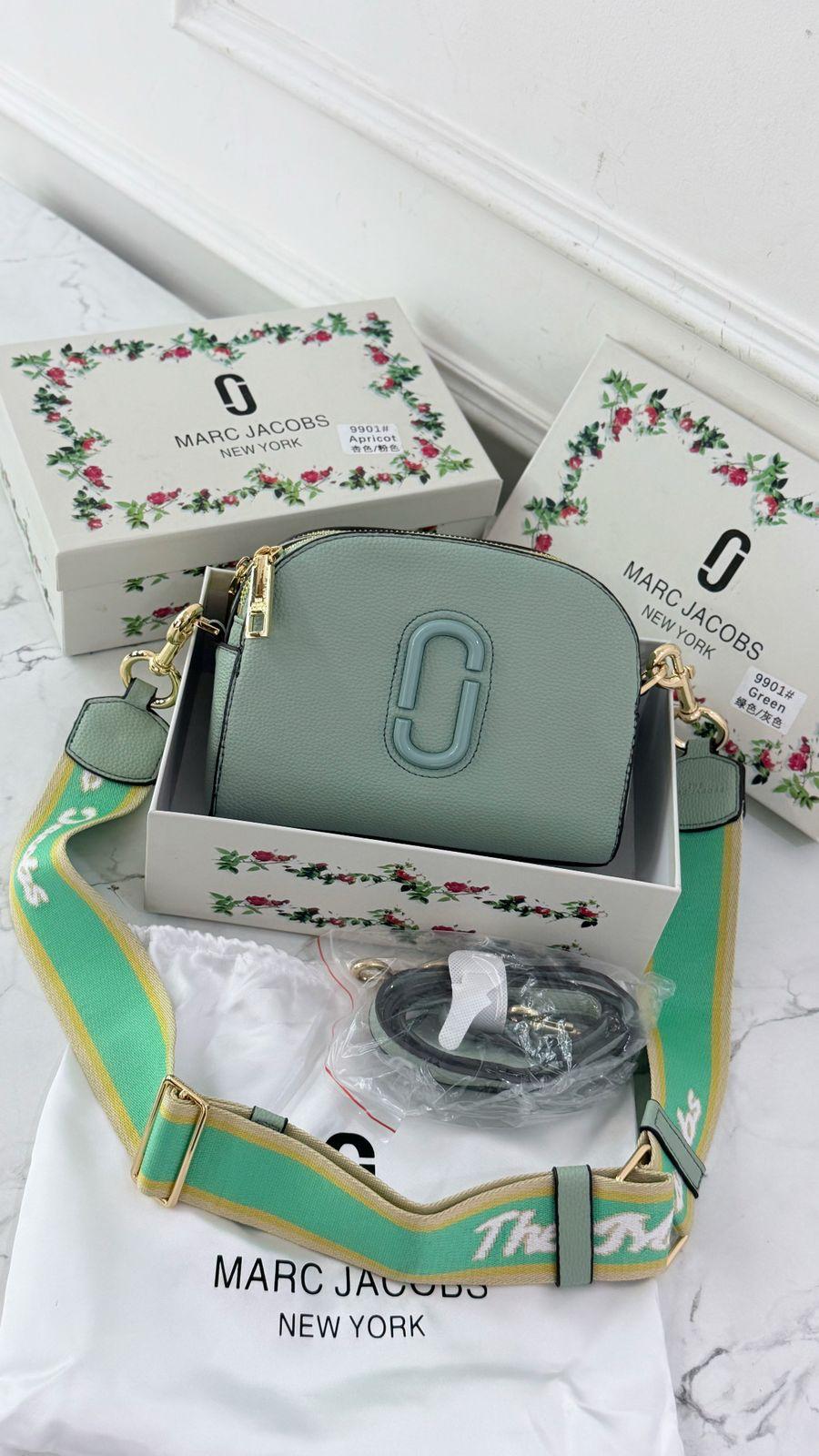 Marcc Jacobss Shutter Crossbody With Detachable Straps - Image 3