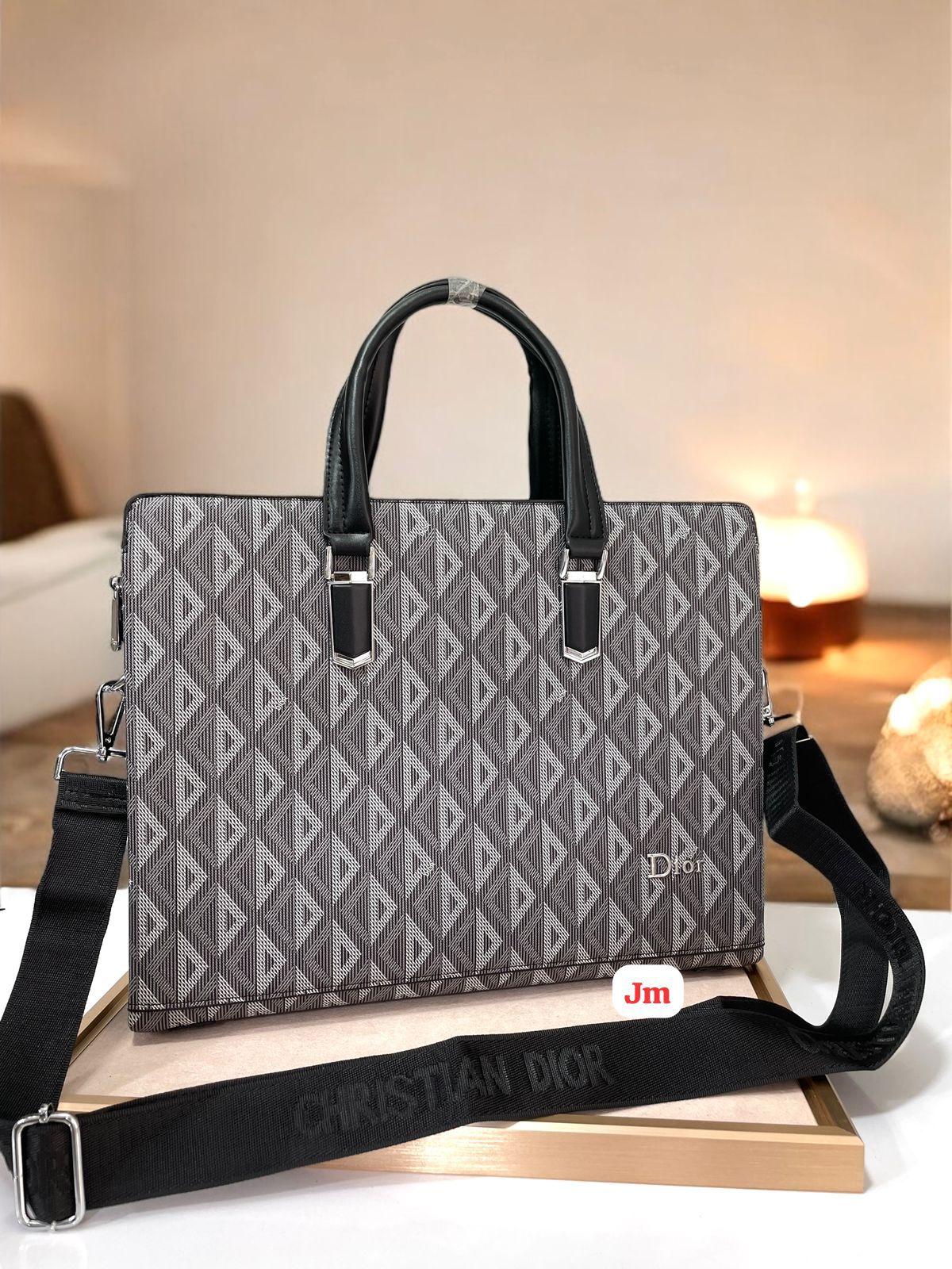 TOP QUALITY LAPTOP BAG( WITH OG DUSTCOVER - Image 8