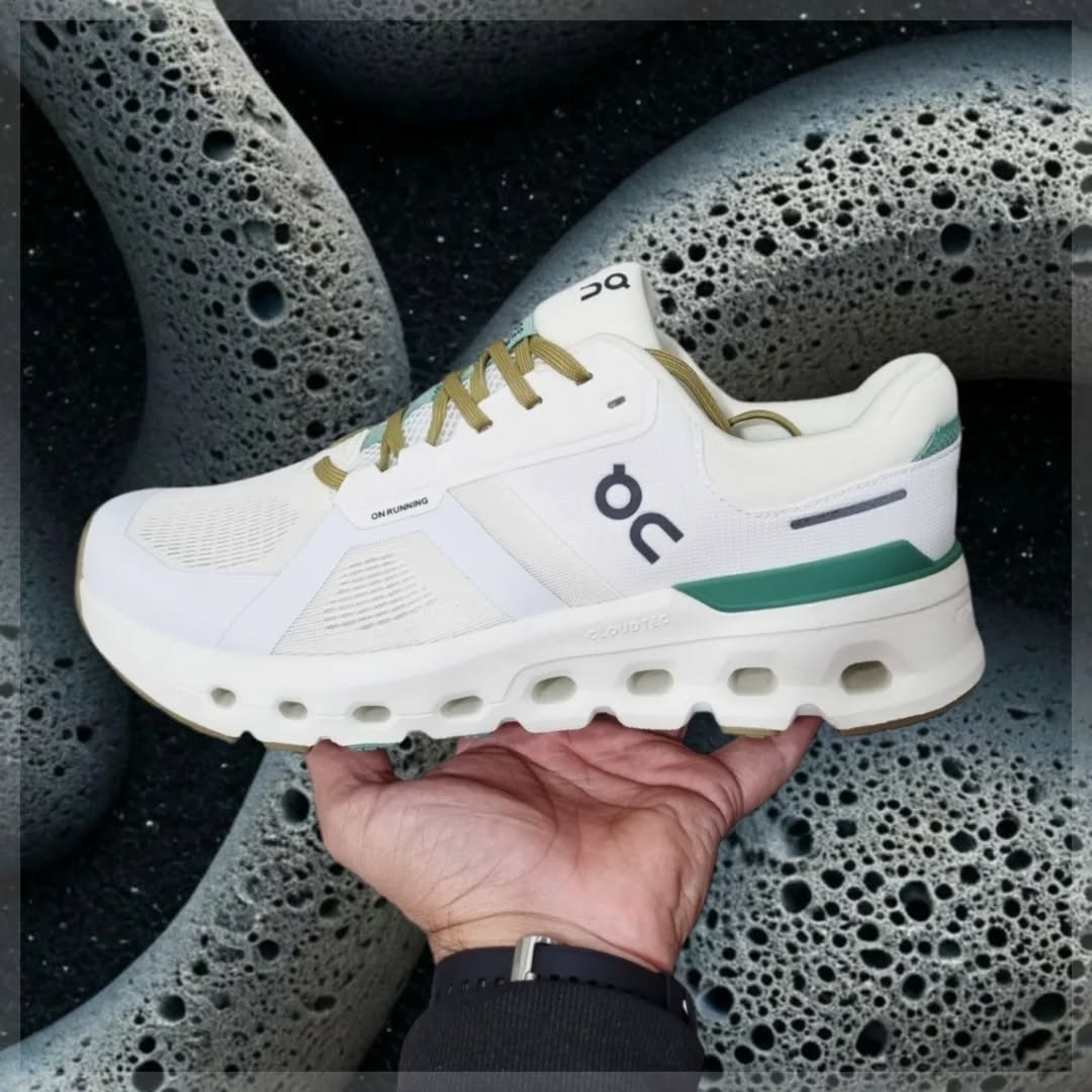 On Cloudd Runner 2 Undyed Green