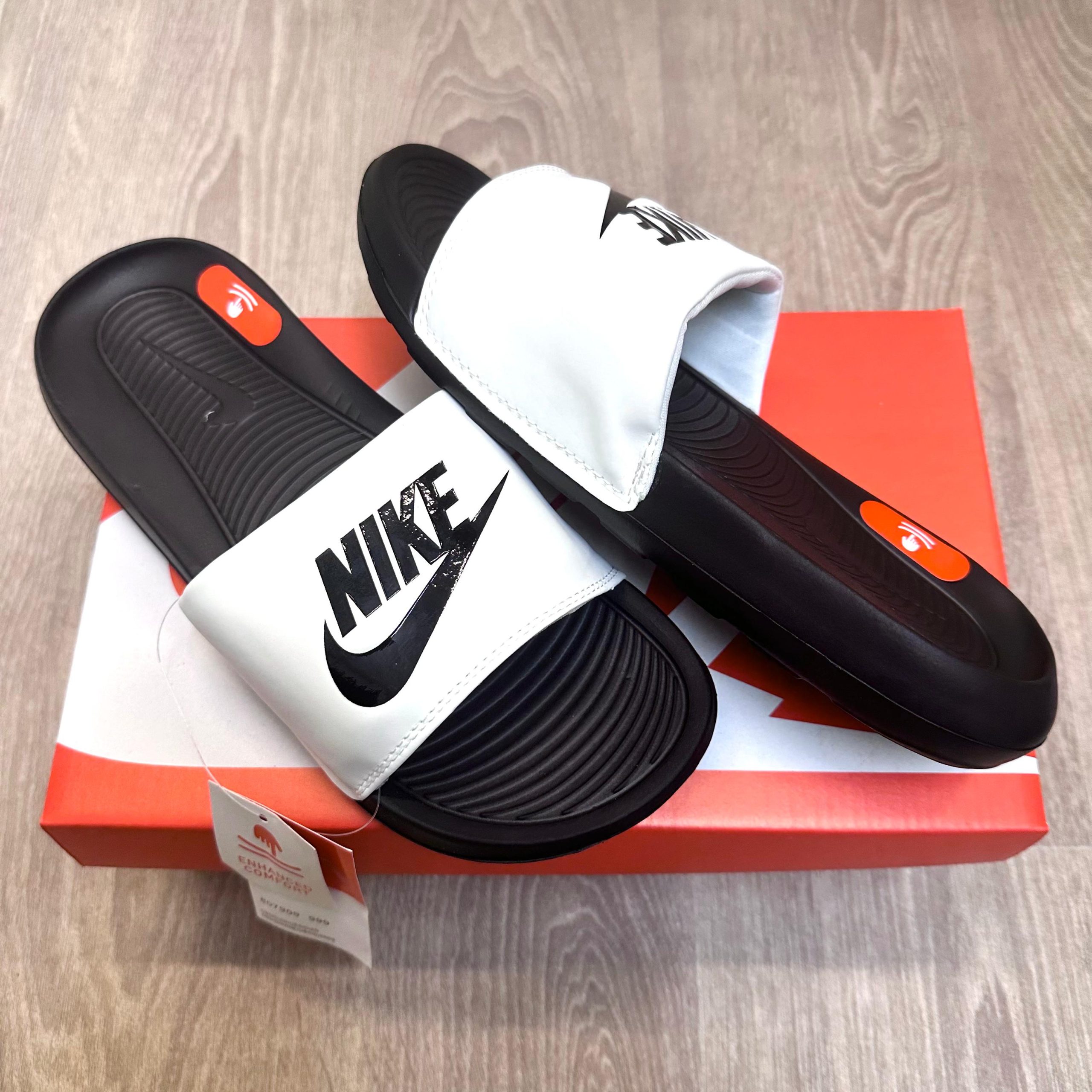 Nikee Victori One Girls Flip-Flops