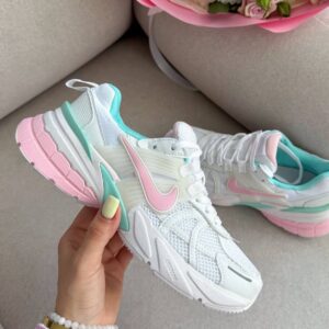 Nikee V2R Runtek Summit Pink