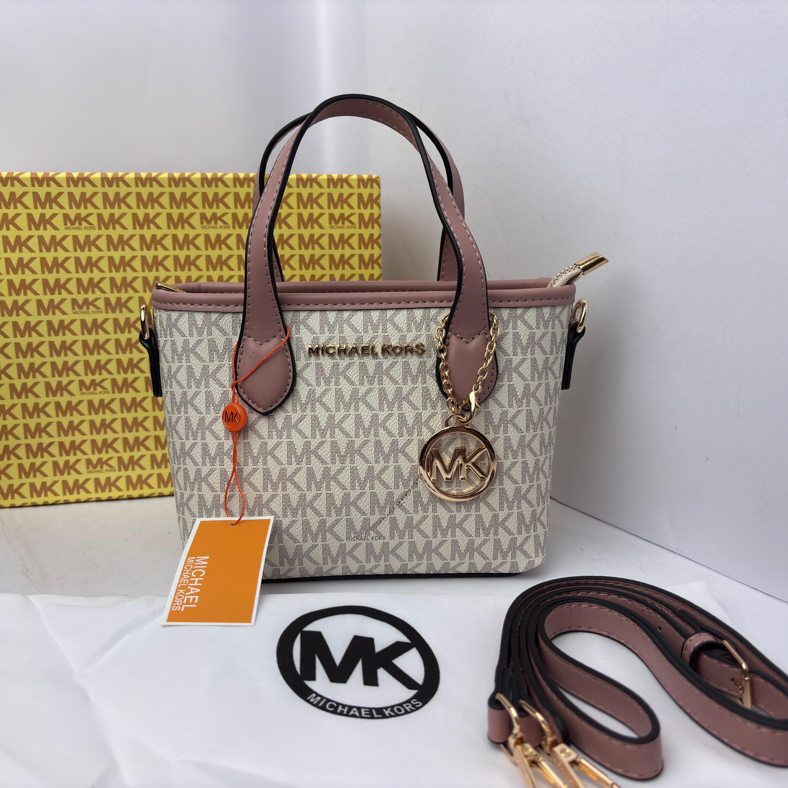 MICHAELL KORSS SATCHEL