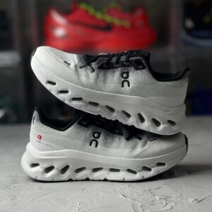 ONN RUNNING CLOUDTILT BLACK WHITE