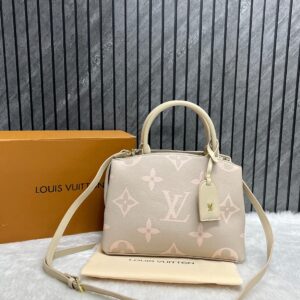 Louiss Vuittonn Petit Palais Monogram Empreinte Handbg