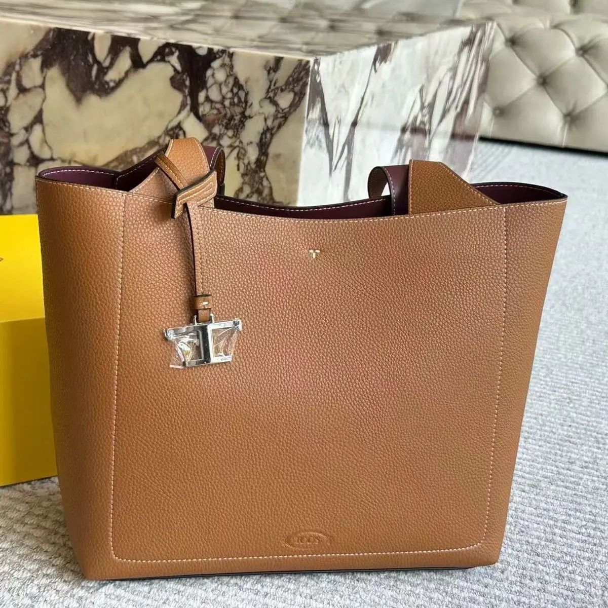 Todss T Timeless Medium Tote