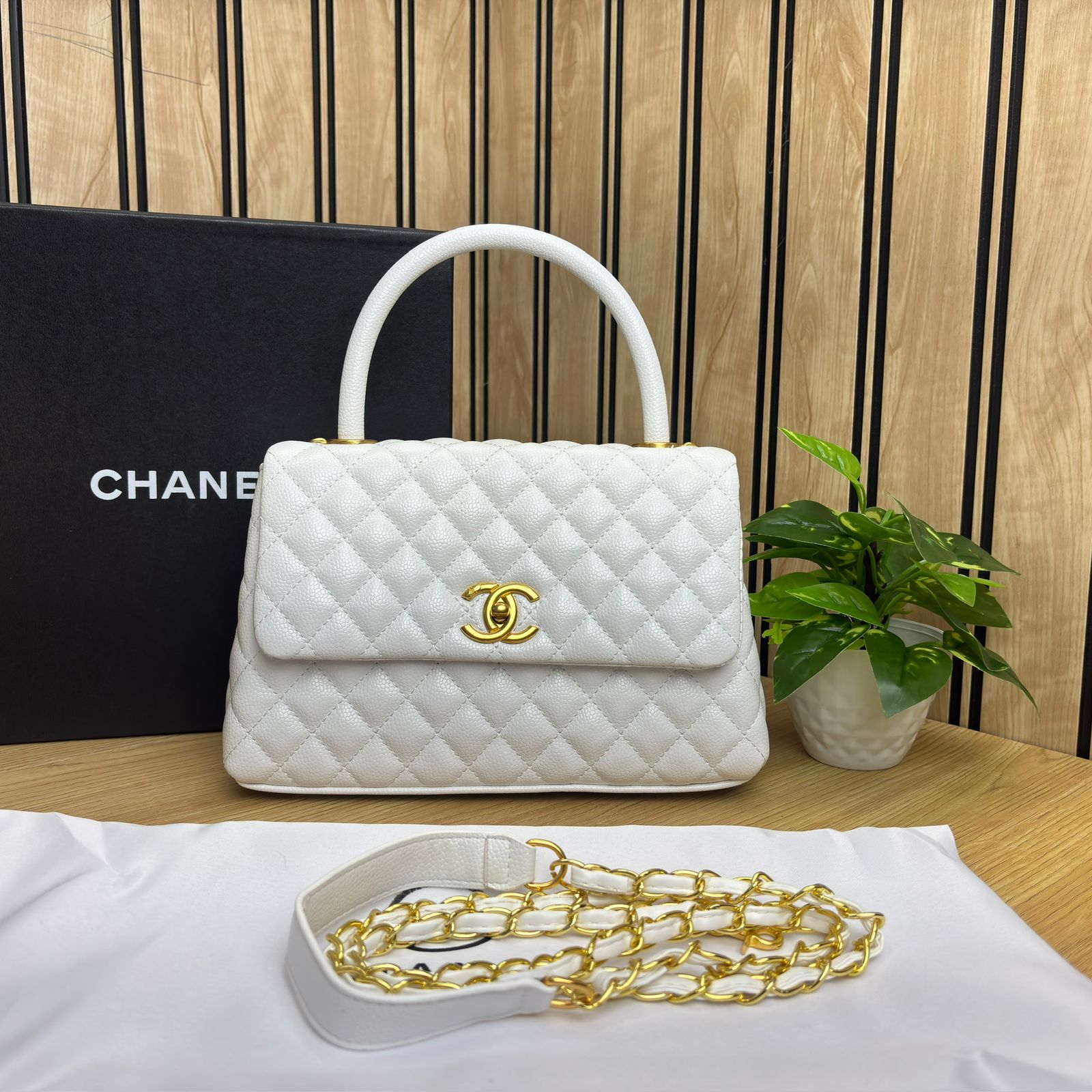 CHANNEL TOP HANDEL BAG