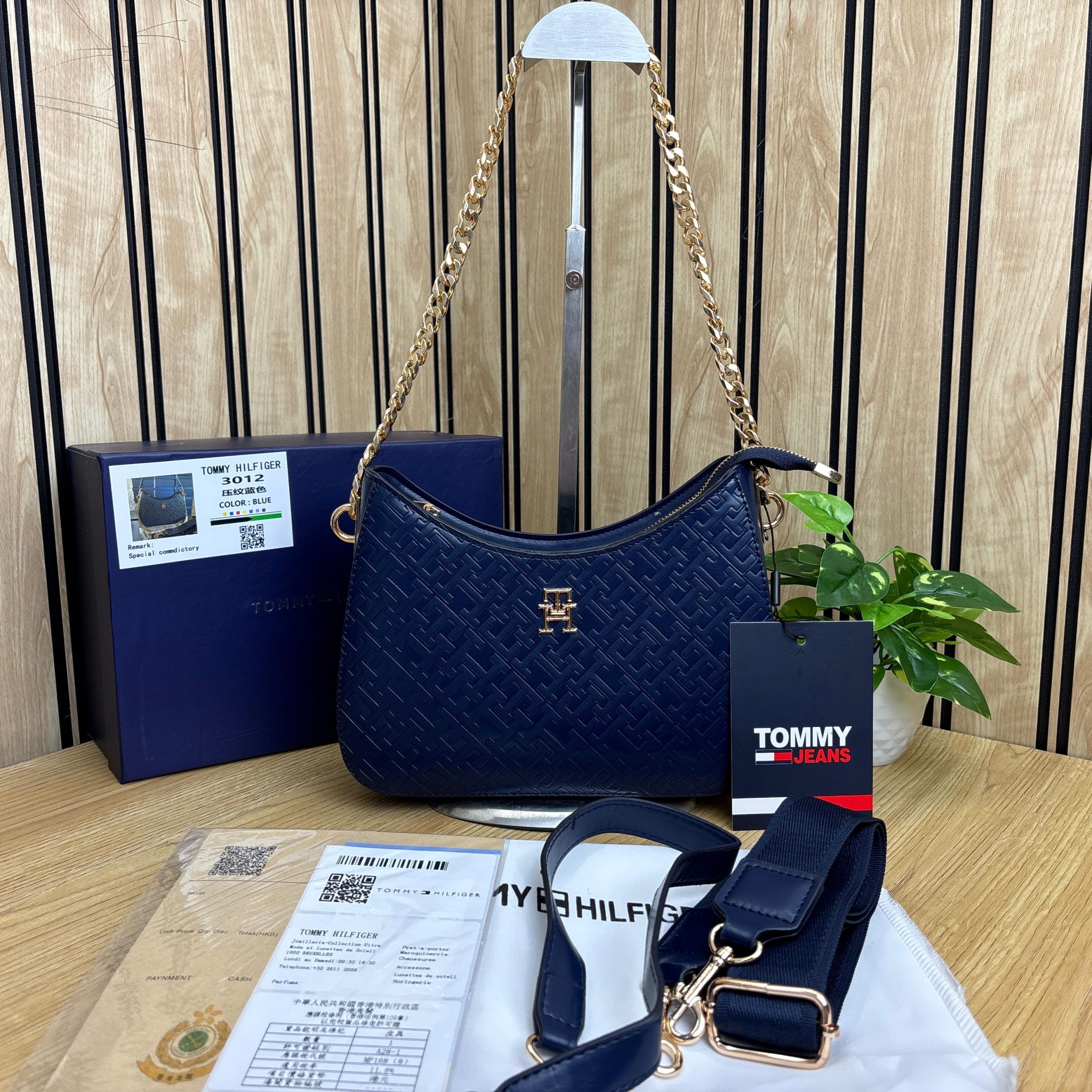 TOMMYY MEDIUM SHOULDER BAG