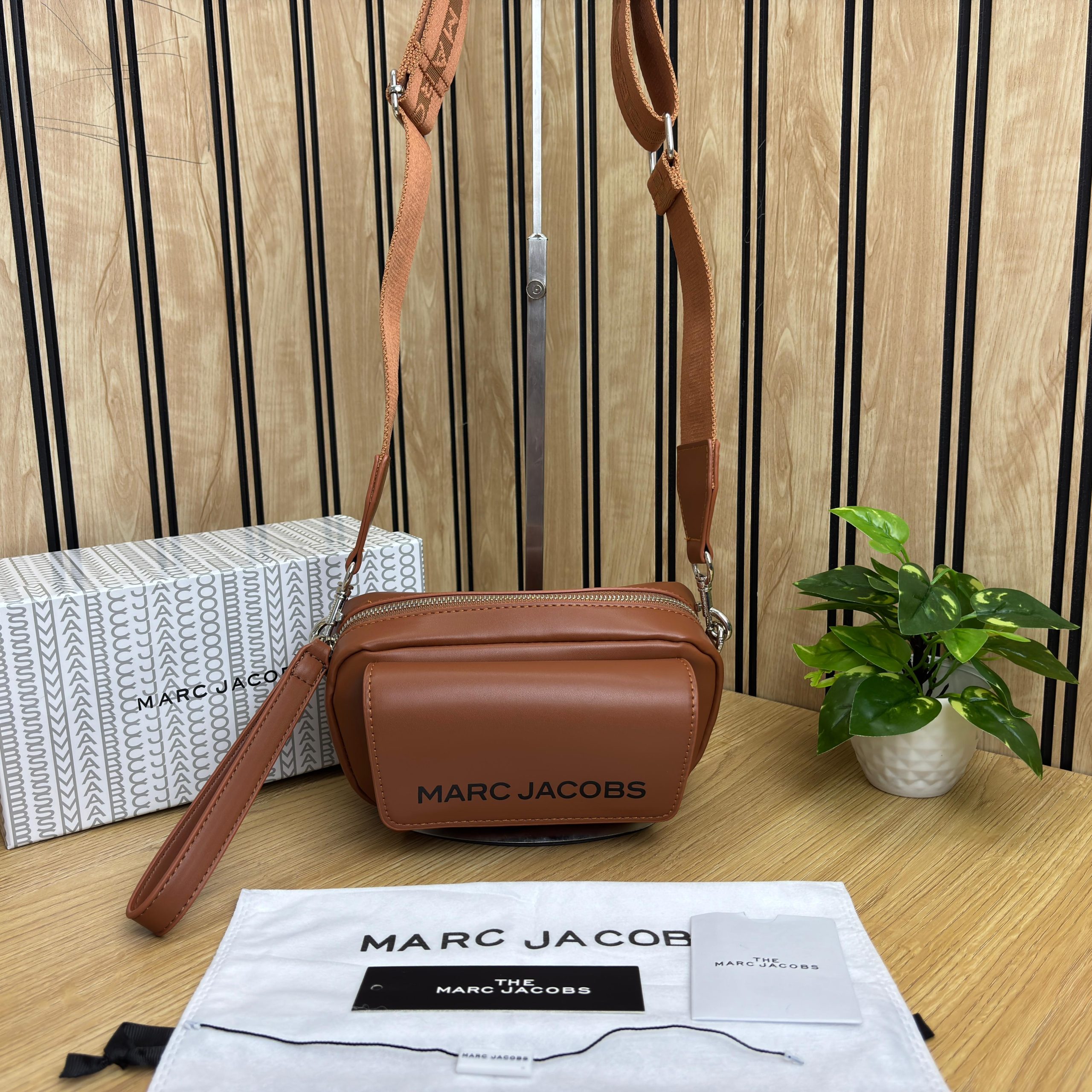 MARCC JACOBSS BOLD CARGO CROSSBODY BAG