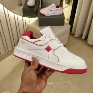 VALENTINOO GARAVANII