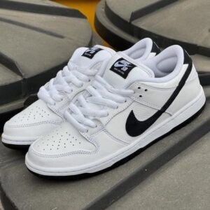 Nikee Dunk Low White Black