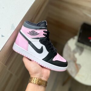 AIR JORDANSS RETRO 1 HIGH BUBBLE GUM