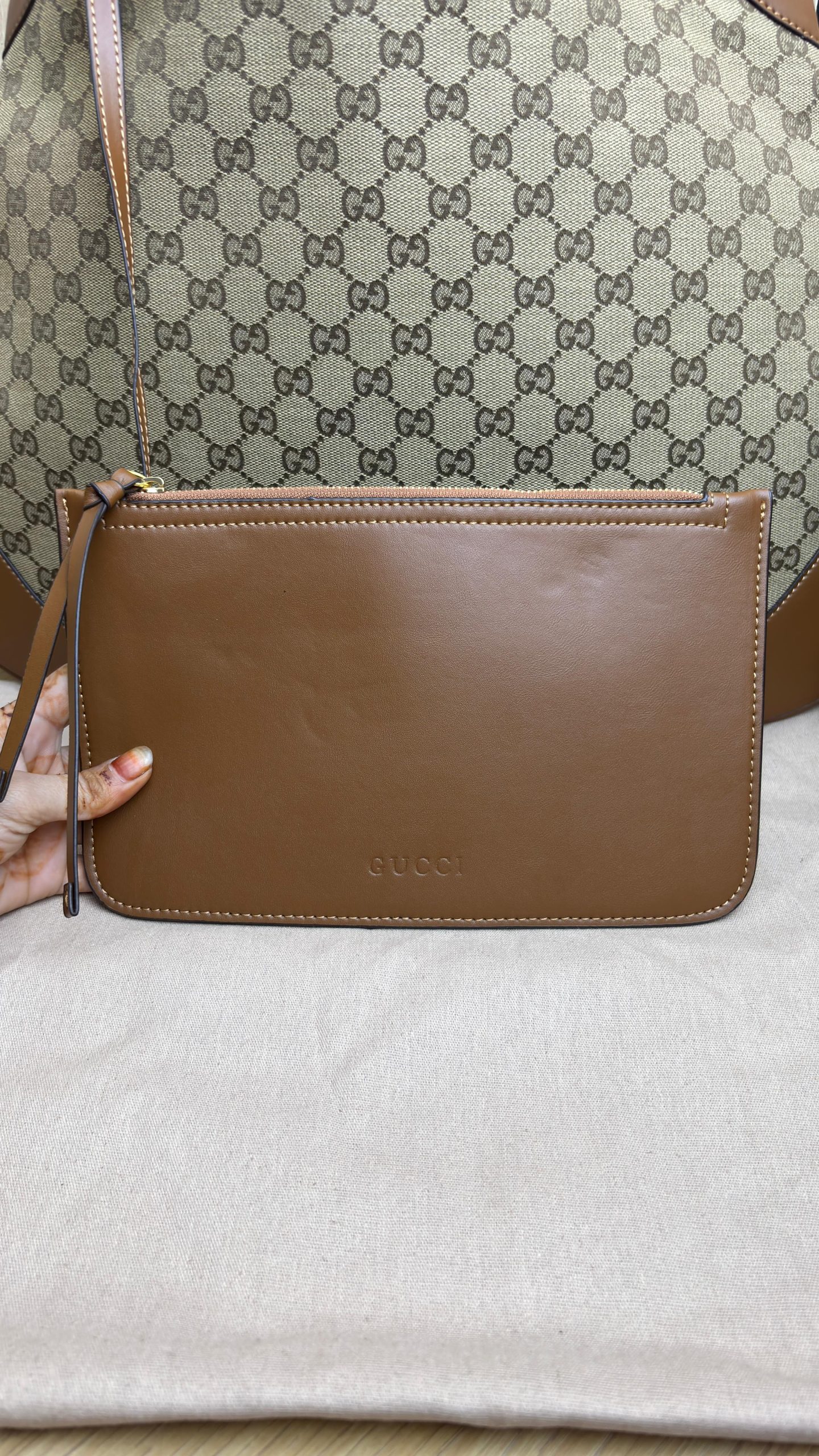GUCCII B LARGE SHOULDER BAG - Image 6