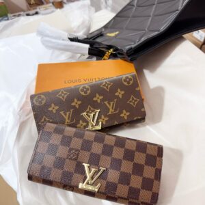 LATEST LOUISS VUITTONN WALLET