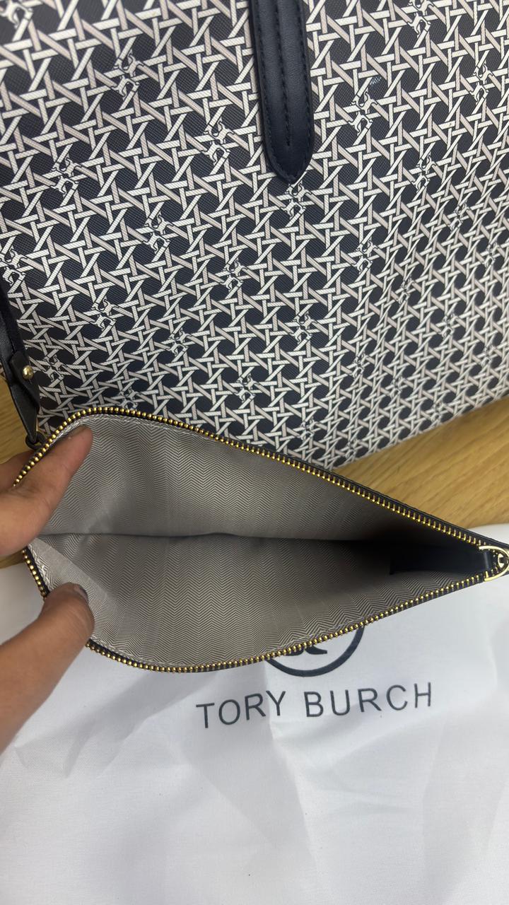 TORYY BURCHH T MONOGRAM LARGE TOTE BAG WITH POUCH - Image 15
