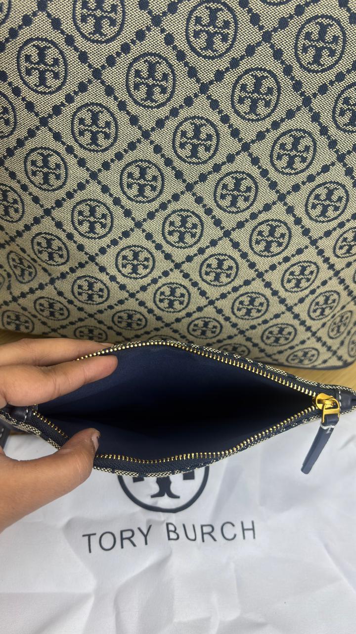 TORYY BURCHH T MONOGRAM LARGE TOTE BAG WITH POUCH - Image 18