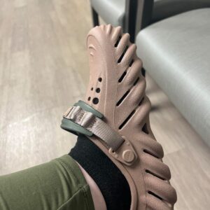 CROCS SECHO CLOGS CHARMS 