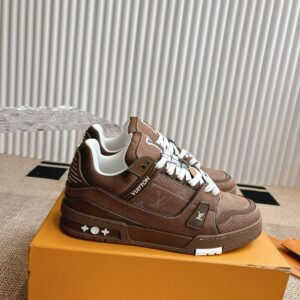 Louiss Vuittonn trainer brown denim with all accessories