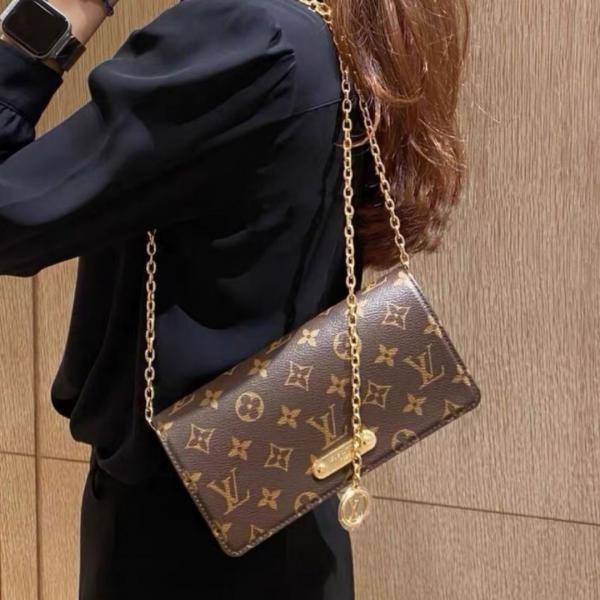 Louiss Vuittonn Lily Monogram Premium Handbag