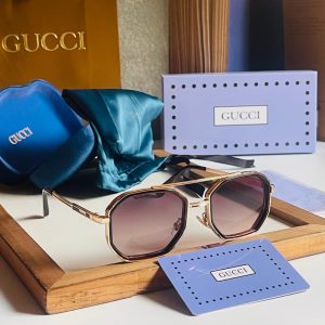 GUCCII-SUNGLASSESS
