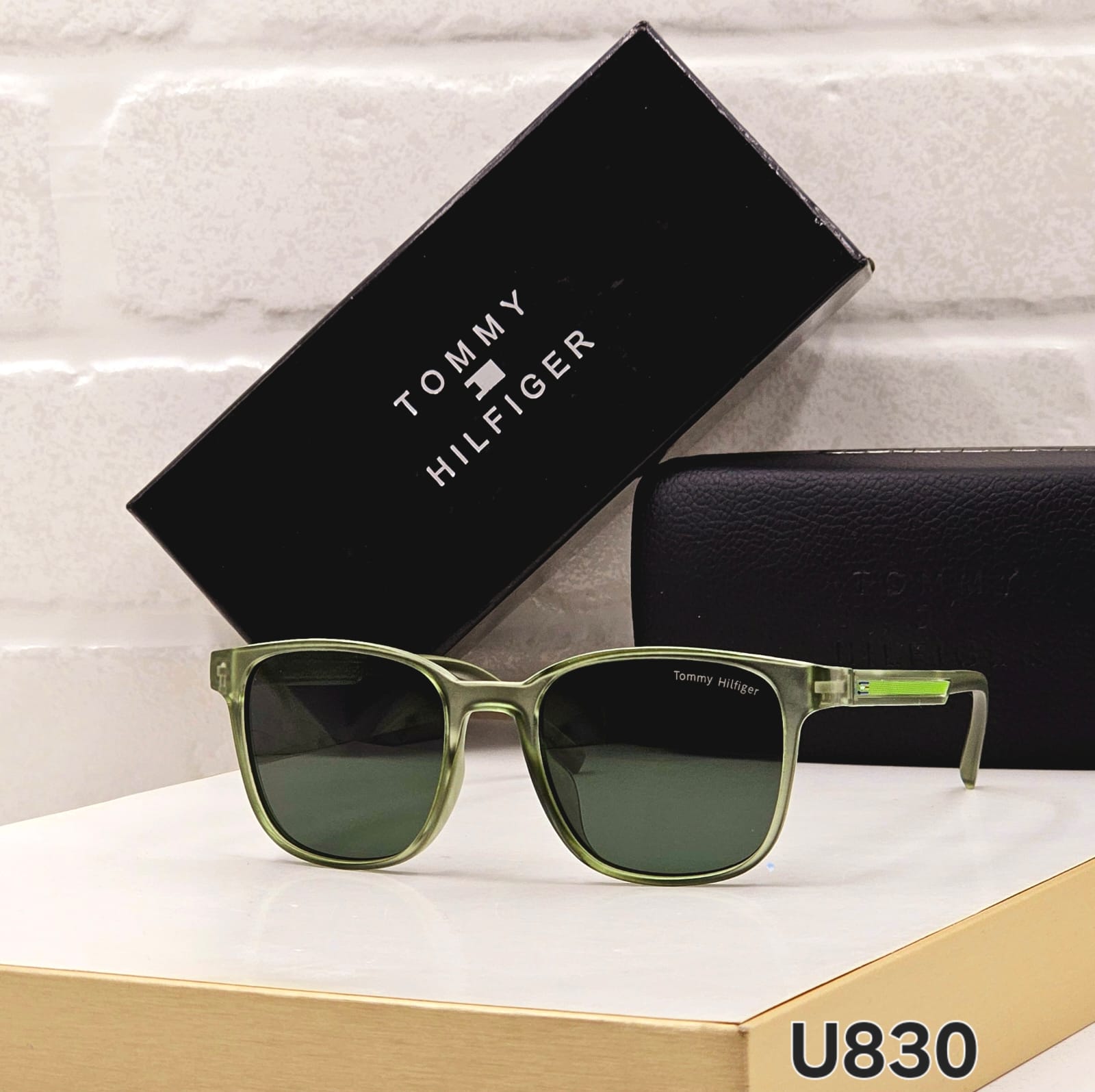 TOMMYE HILFIGERA NEW