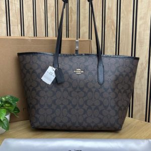COACHE CITY TOTE BAG IN OG SERIES