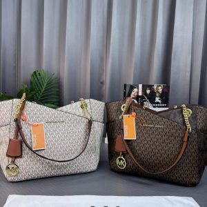 MICHEALE KORSE JET SET LARGE TOTE BAG